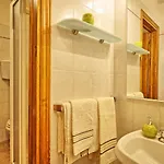 Poggiluglio By Posarellivillas Apartament *